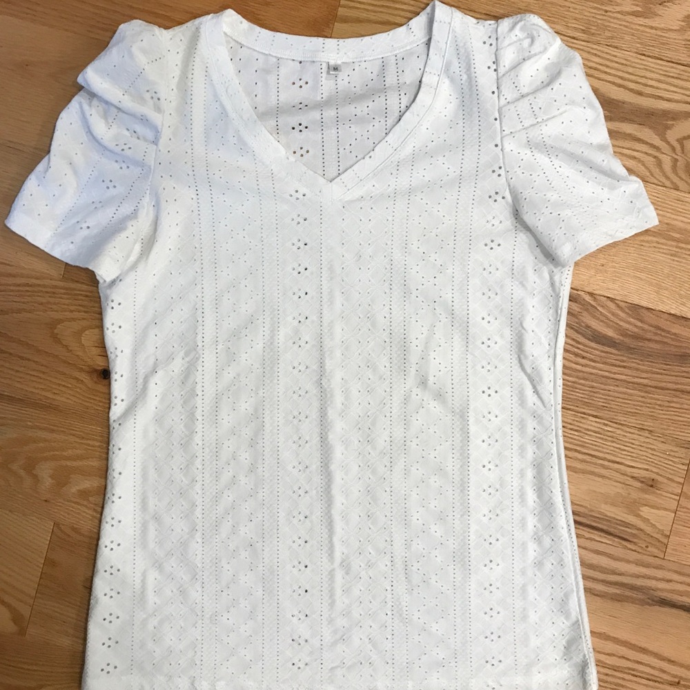 White short sleeved top